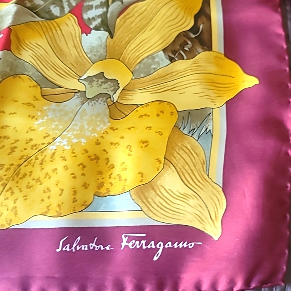 VINTAGE Salvatore Ferragamo Jaguar Scarf